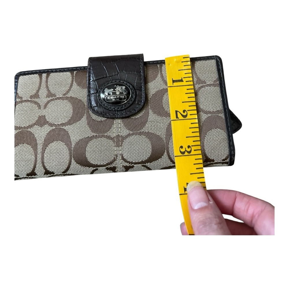 Coach Signature Canvas Wallet with  Chocolate Brown Leather Trim Snap Closure - Picture 4 of 12